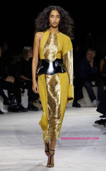 مدل لباس زنانه برند الکساندر مک کوئین - مدل 59
