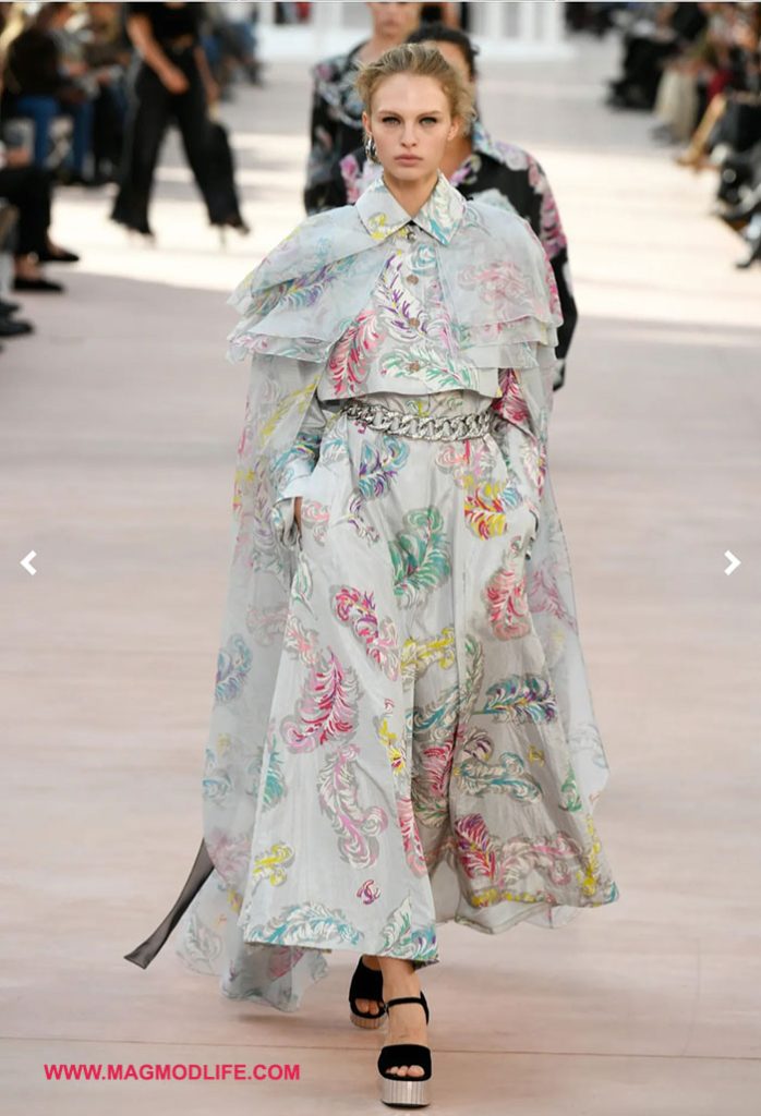 مدل لباس زنانه برند شنل برای سال ۱۴۰۴