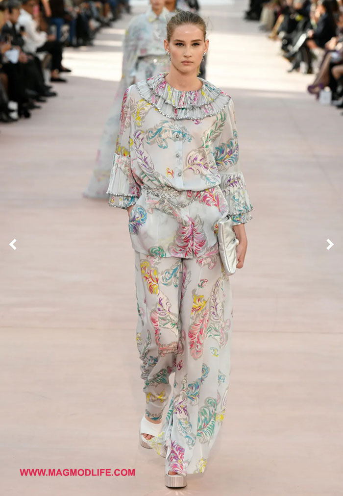 فشن شو برند شنل برای سال ۲۰۲۵