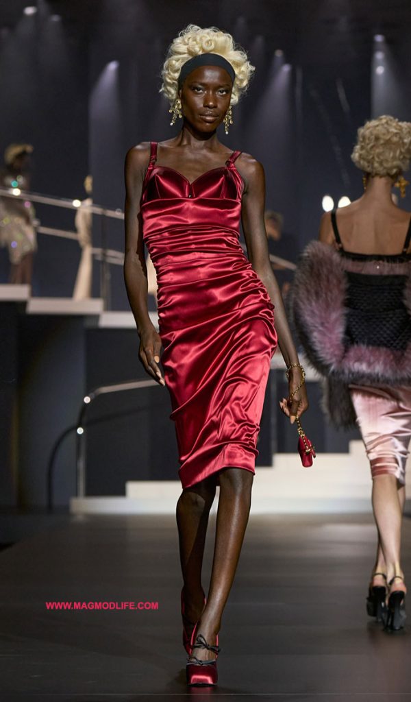 لباس قرمز مجلسی برند دولچه اند گابانا سال ۲۰۲۵