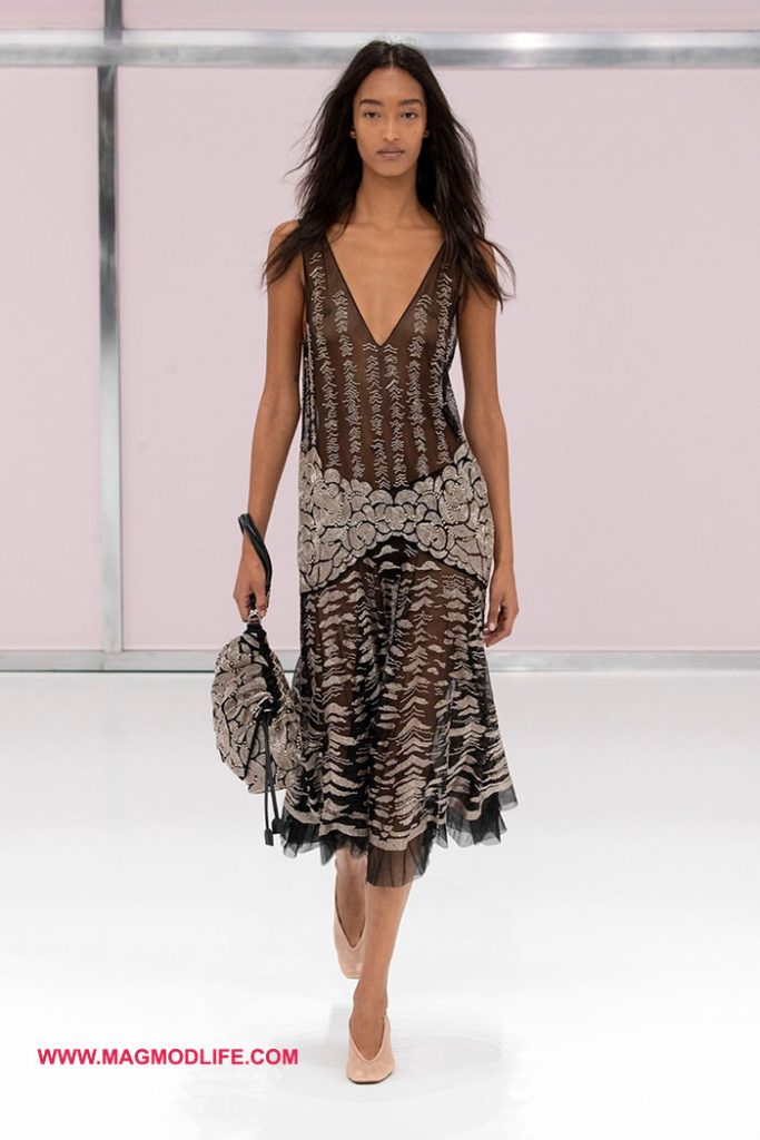 کالکشن لباس زنانه برند فندی برای سال ۱۴۰۴