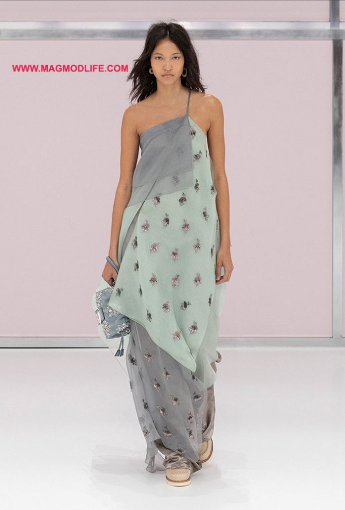 مدل لباس برند فندی برای سال ۱۴۰۴